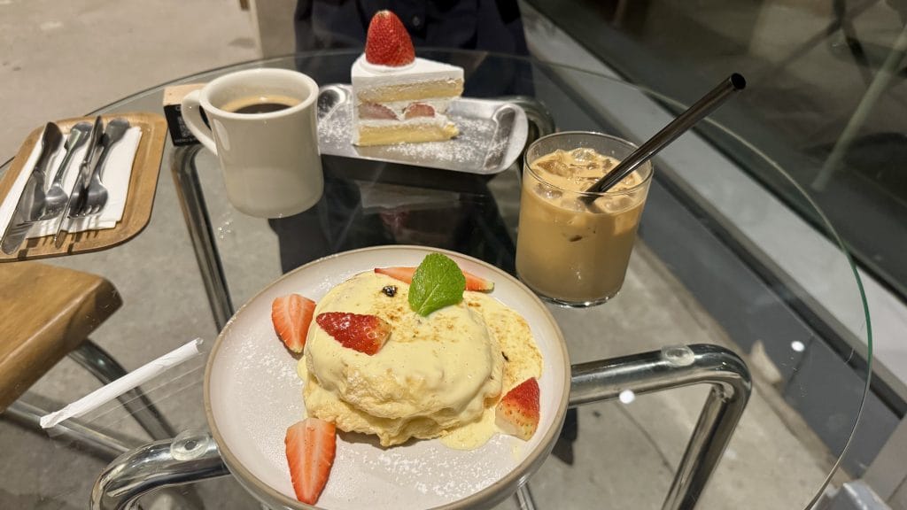 ドバイの日本カフェ:OTAKUのスウィーツ