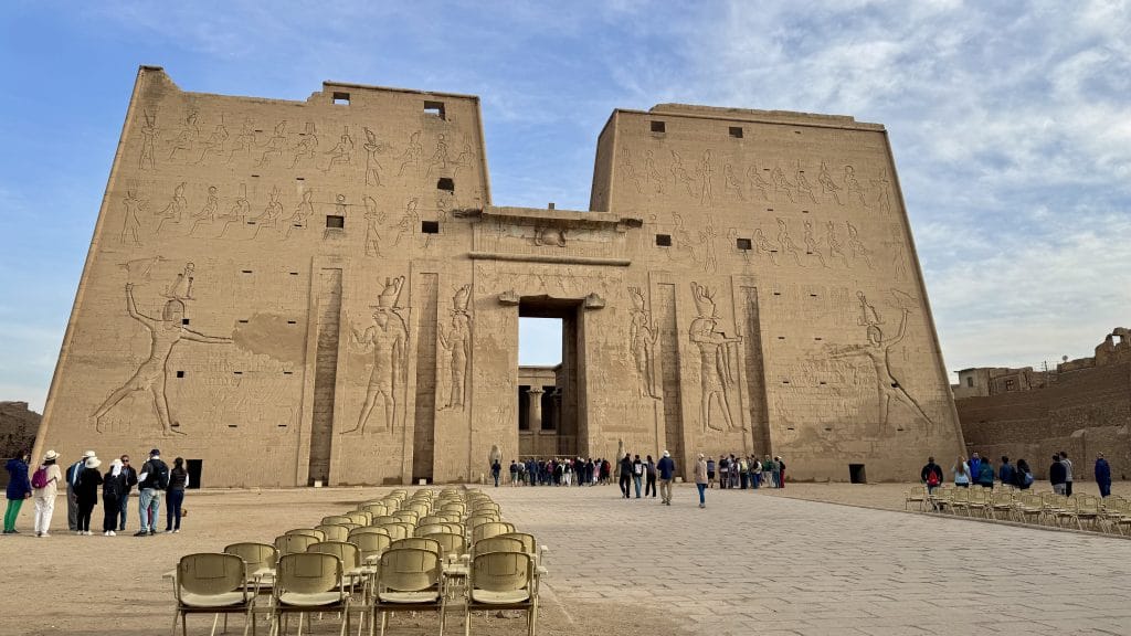 エジプトのクルーズツアー:エドフ神殿