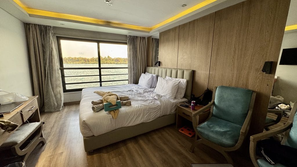 エジプトのクルーズツアーの客室