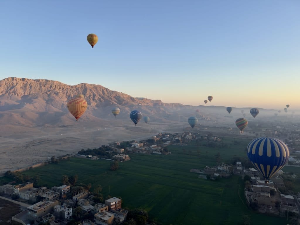 エジプトクルーズツアー:気球からの眺め