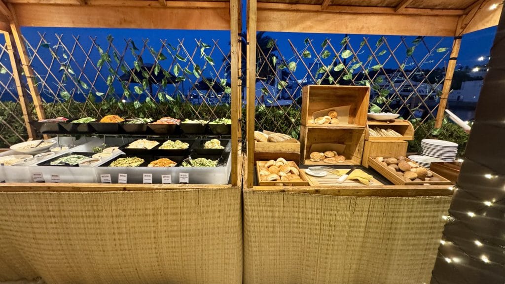 ザ・コーブ・ロターナ・リゾートでの食事