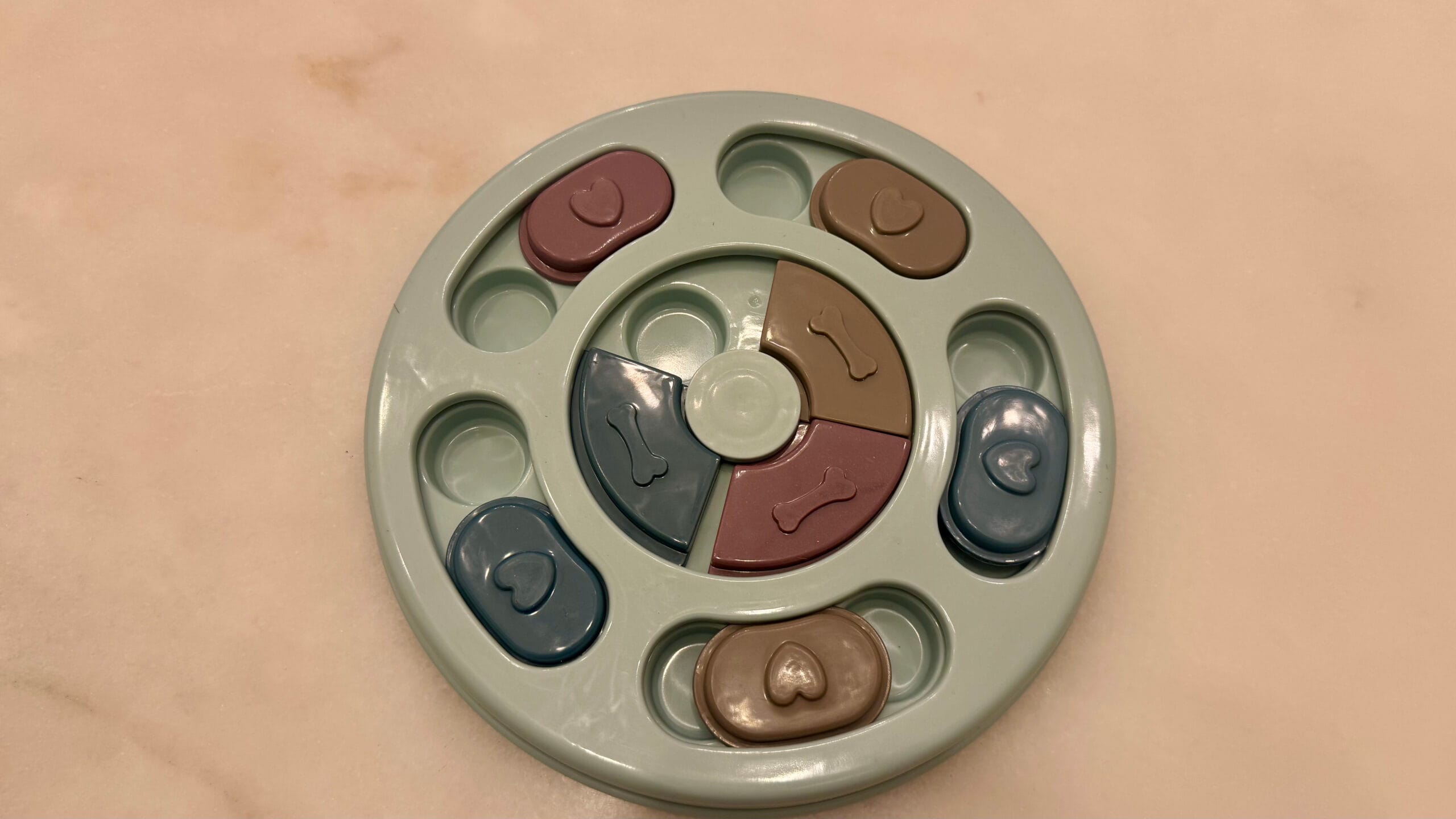 パズル式犬用知育玩具