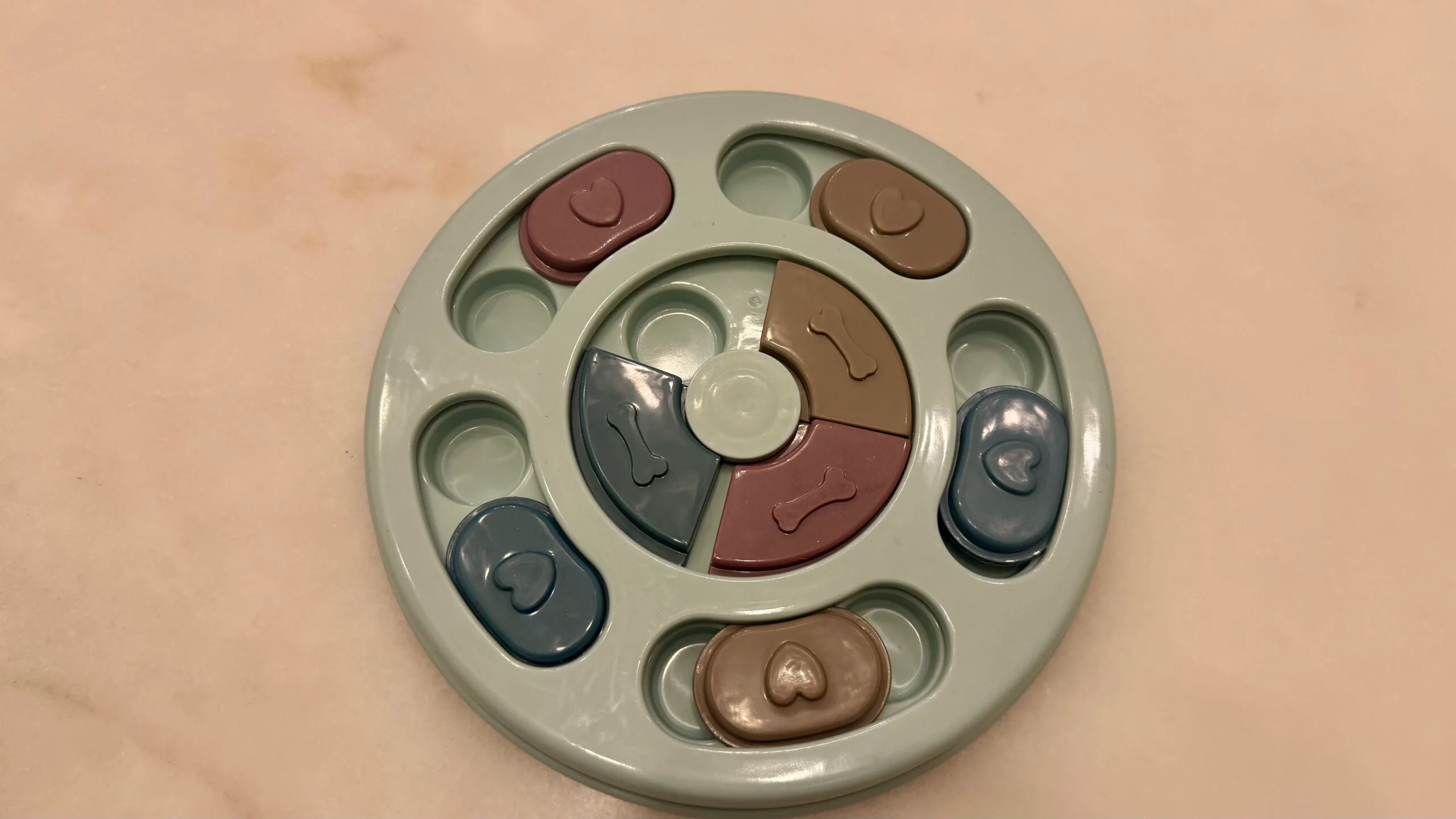 パズル式犬用知育玩具