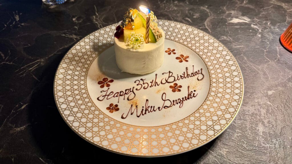 ドバイのTakaHisa：誕生日ケーキ